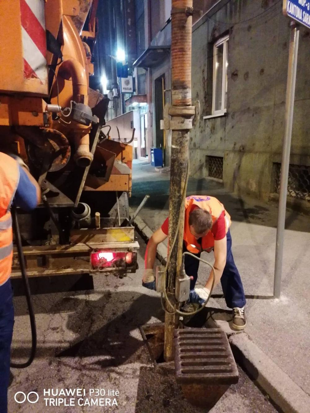 Služba održavanja kanalizacione mreže i objekata: RADOVI NA KANALIZACIONOJ MREŽI