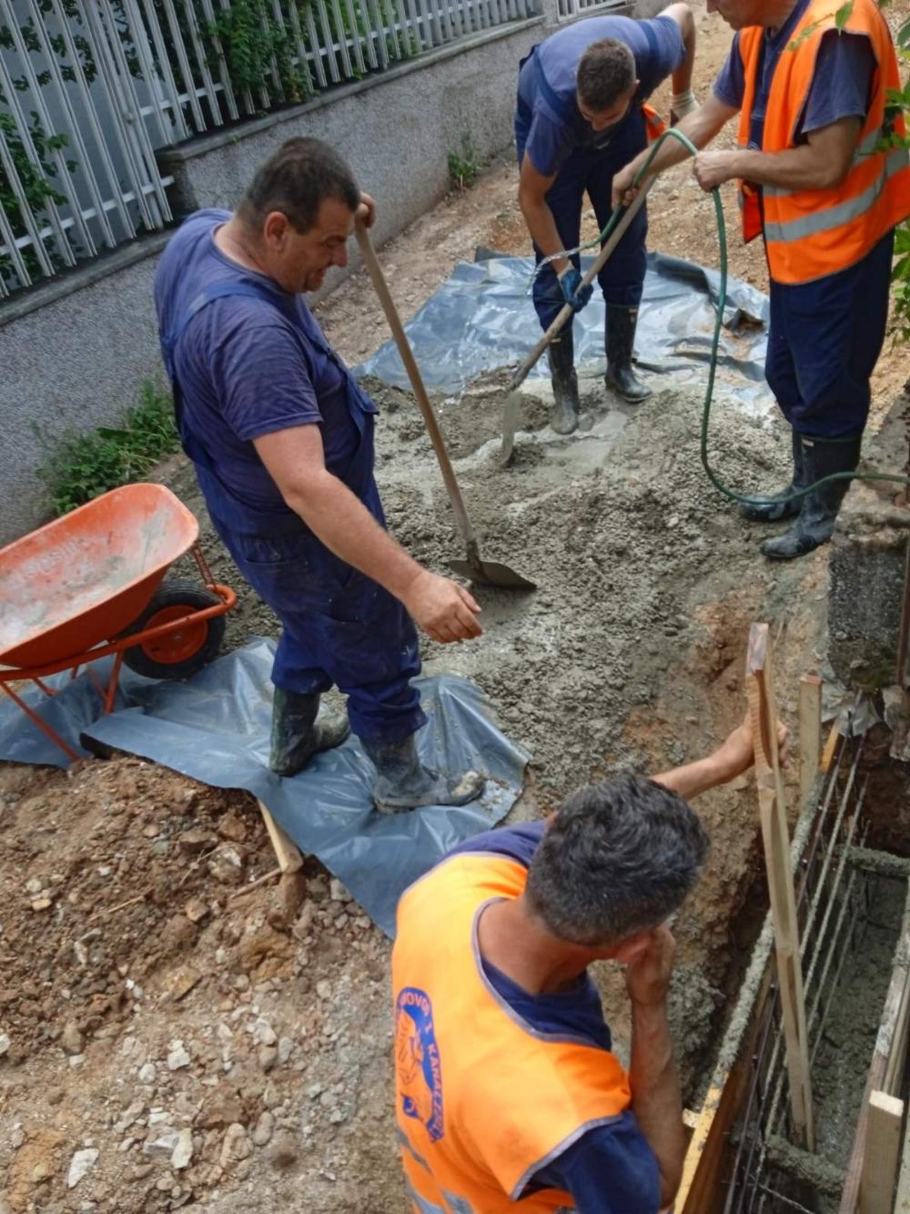 Služba održavanja kanalizacione mreže i objekata: RADOVI NA KANALIZACIONOJ MREŽI