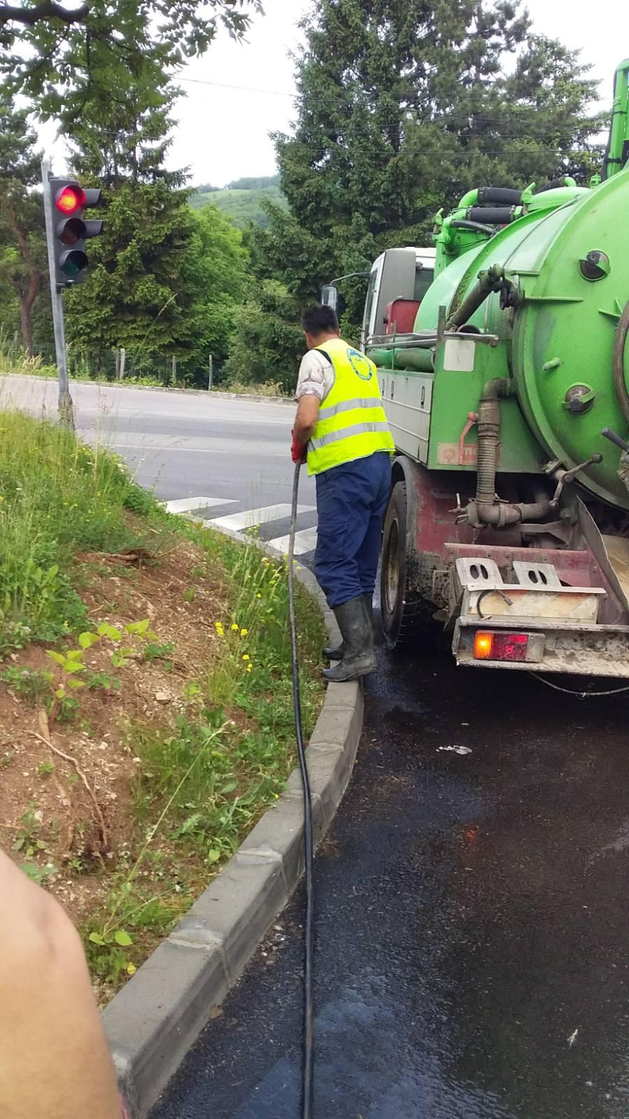 Služba održavanja kanalizacione mreže i objekata: RADOVI NA KANALIZACIONOJ MREŽI
