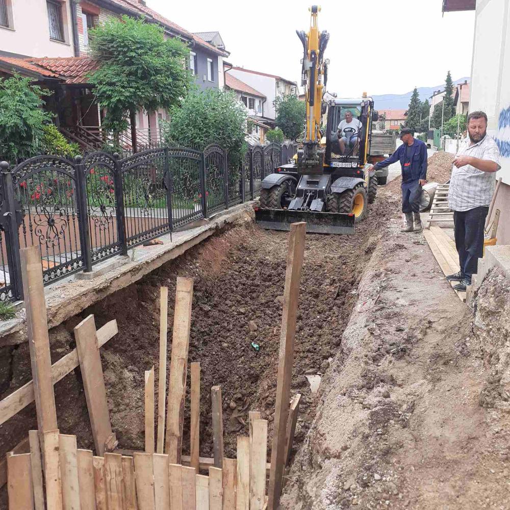 Služba održavanja kanalizacione mreže i objekata: RADOVI NA KANALIZACIONOJ MREŽI