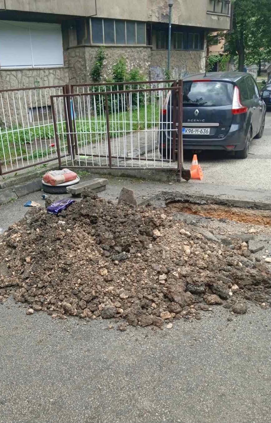 Služba održavanja kanalizacione mreže i objekata: RADOVI NA KANALIZACIONOJ MREŽI