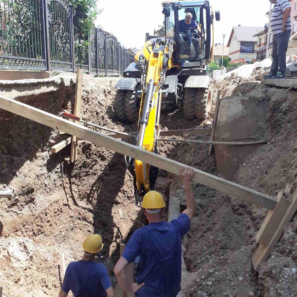 Služba održavanja kanalizacione mreže i objekata: RADOVI NA KANALIZACIONOJ MREŽI
