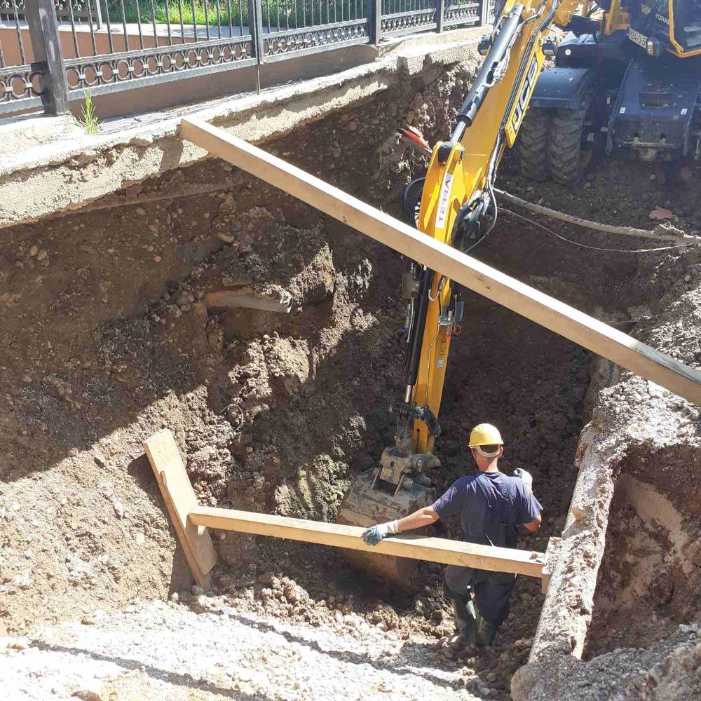 Služba održavanja kanalizacione mreže i objekata: RADOVI NA KANALIZACIONOJ MREŽI
