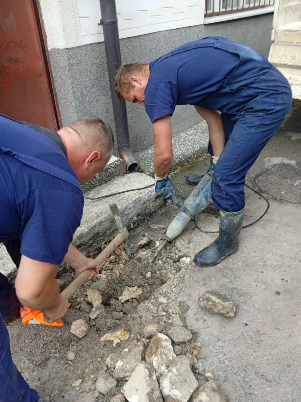 Služba održavanja kanalizacione mreže i objekata: RADOVI NA KANALIZACIONOJ MREŽI