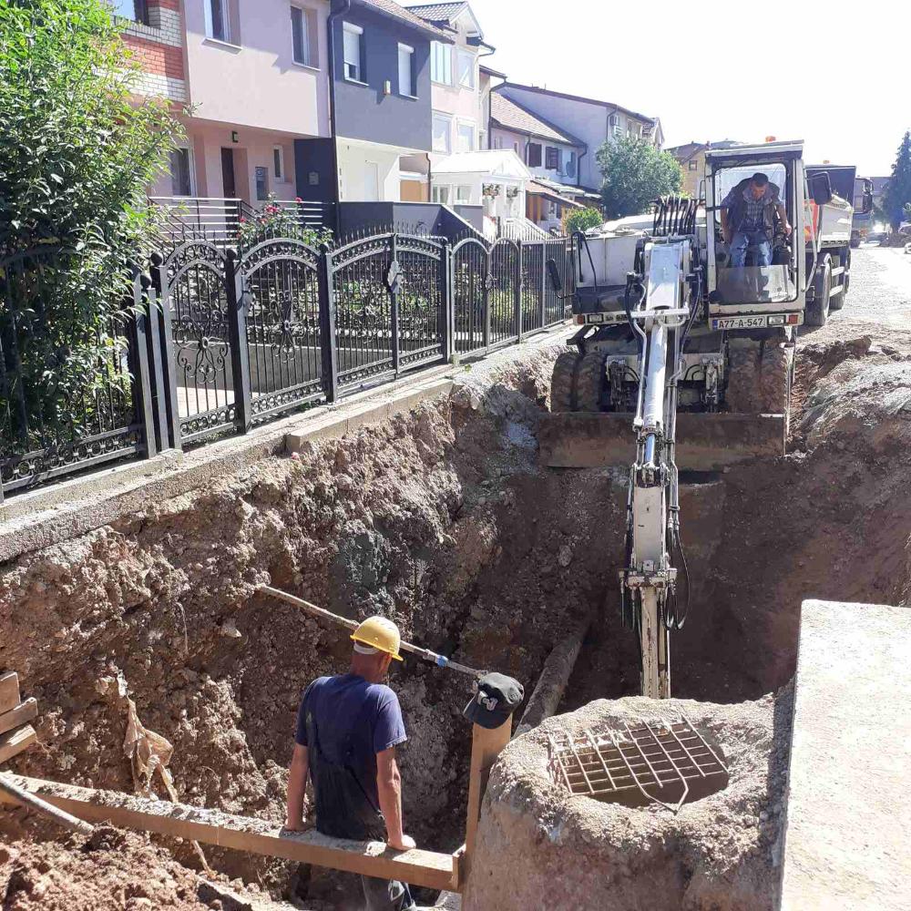 Služba održavanja kanalizacione mreže i objekata: RADOVI NA KANALIZACIONOJ MREŽI
