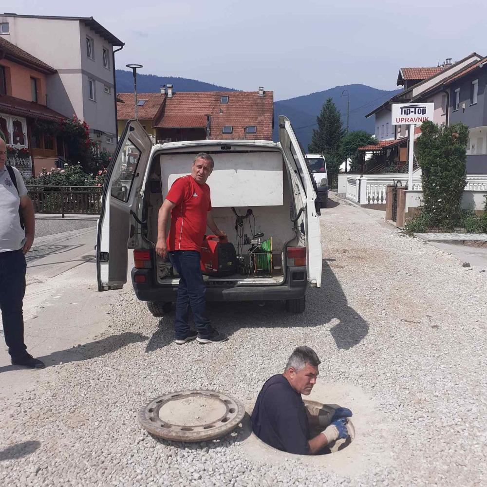 Služba održavanja kanalizacione mreže i objekata: RADOVI NA KANALIZACIONOJ MREŽI