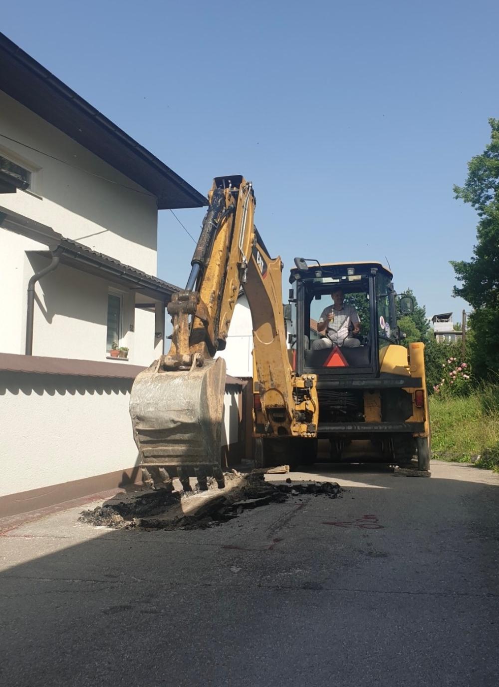 Služba za održavanje vodovodne mreže i objekata:  RADOVI NA VODOVODNOJ MREŽI