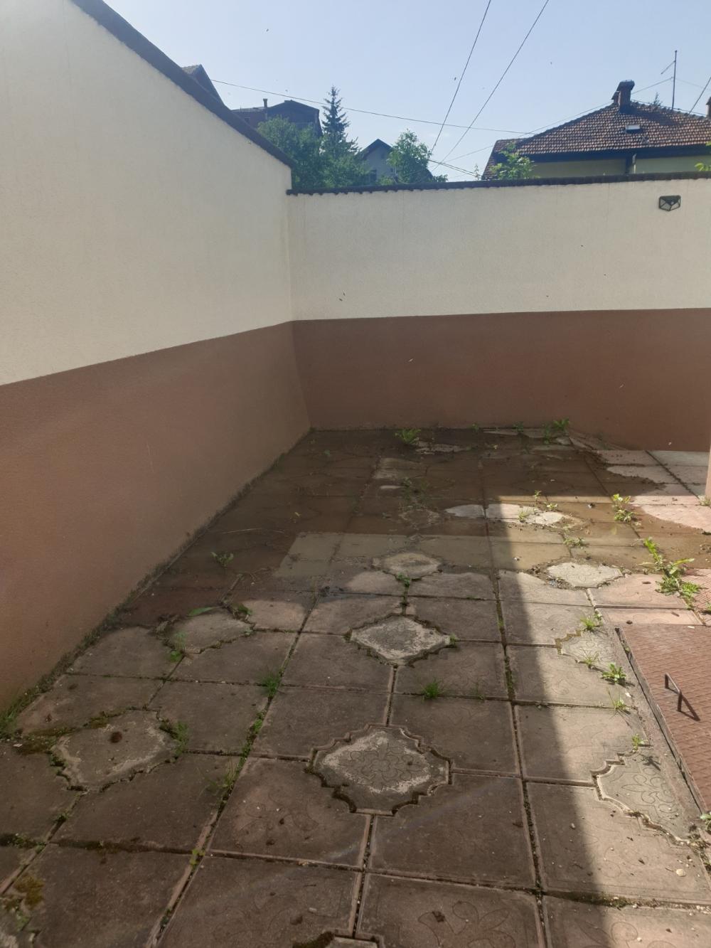 Služba za održavanje vodovodne mreže i objekata:  RADOVI NA VODOVODNOJ MREŽI