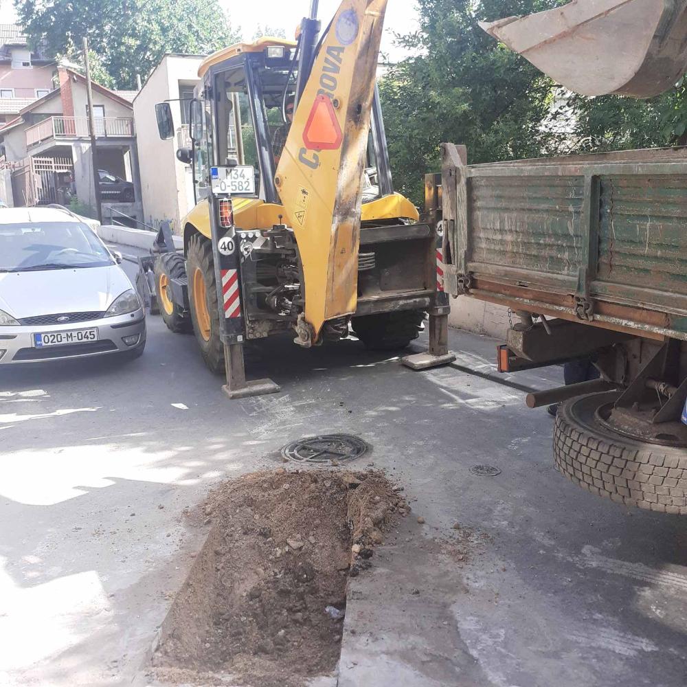 Služba održavanja kanalizacione mreže i objekata: RADOVI NA KANALIZACIONOJ MREŽI