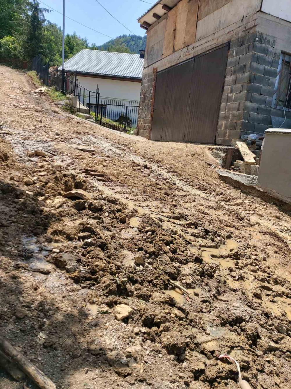 Služba održavanja kanalizacione mreže i objekata: RADOVI NA KANALIZACIONOJ MREŽI