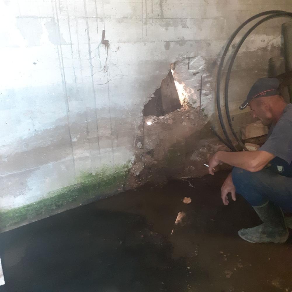 Služba održavanja kanalizacione mreže i objekata:  RADOVI NA KANALIZACIONOJ MREŽI