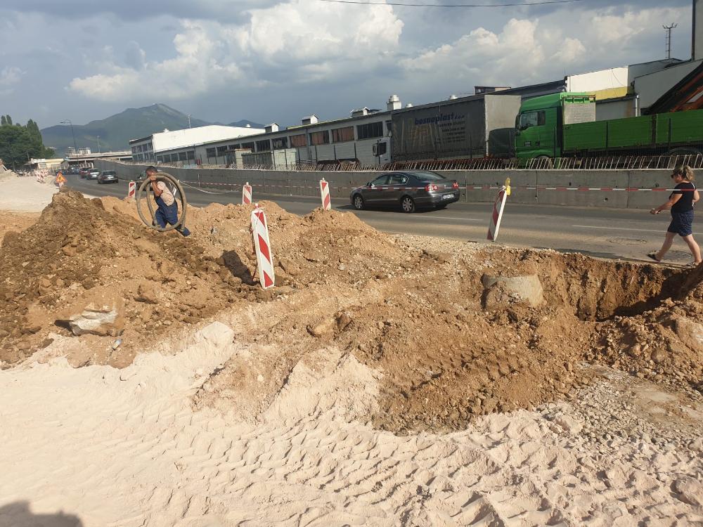 Služba za održavanje vodovodne mreže i objekata:  RADOVI NA VODOVODNOJ MREŽI