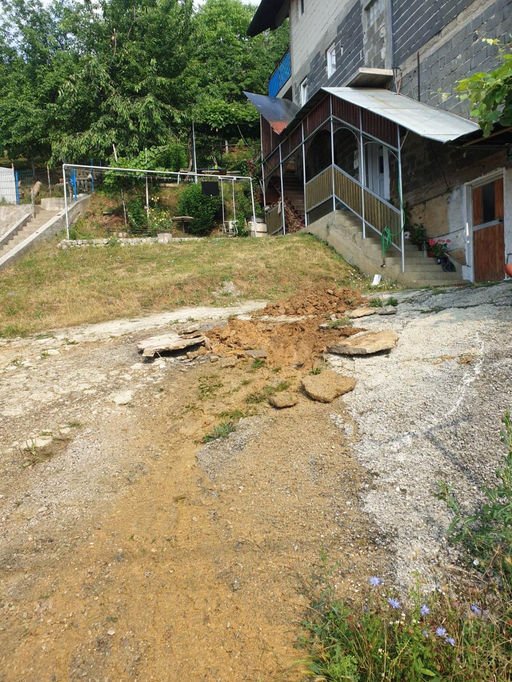 Služba za održavanje vodovodne mreže i objekata:  RADOVI NA VODOVODNOJ MREŽI