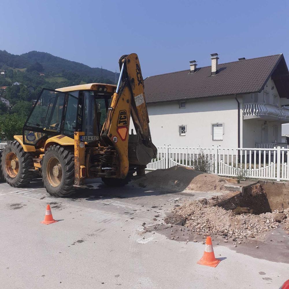 Služba održavanja kanalizacione mreže i objekata:  RADOVI NA KANALIZACIONOJ MREŽI