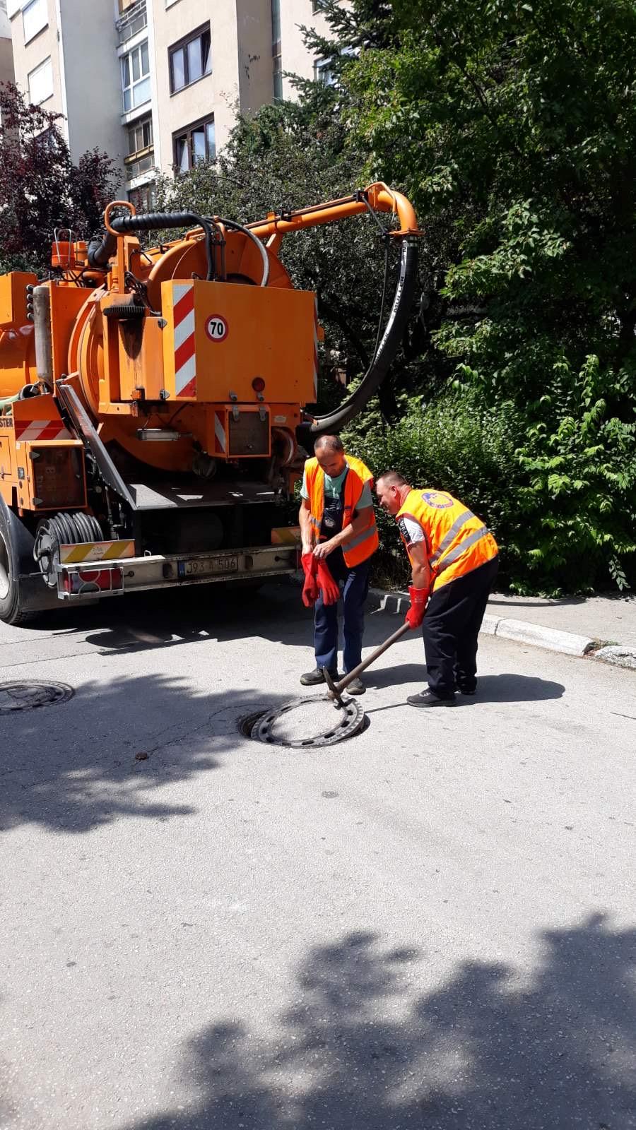 Služba održavanja kanalizacione mreže i objekata:  RADOVI NA KANALIZACIONOJ MREŽI