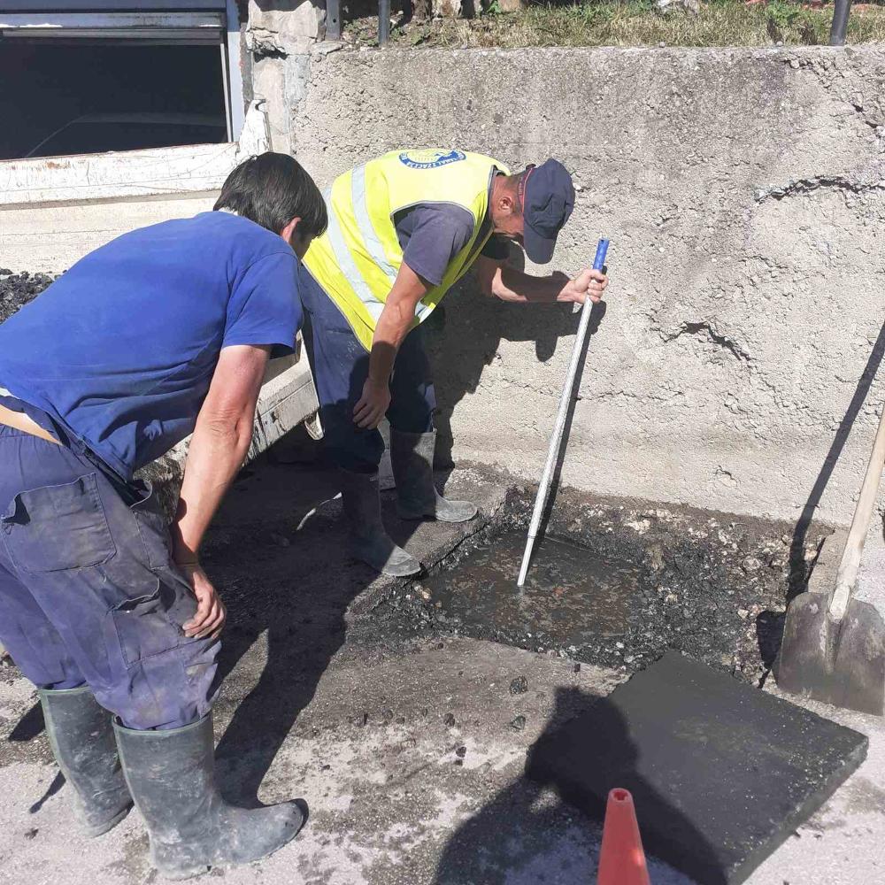 Služba održavanja kanalizacione mreže i objekata:  RADOVI NA KANALIZACIONOJ MREŽI
