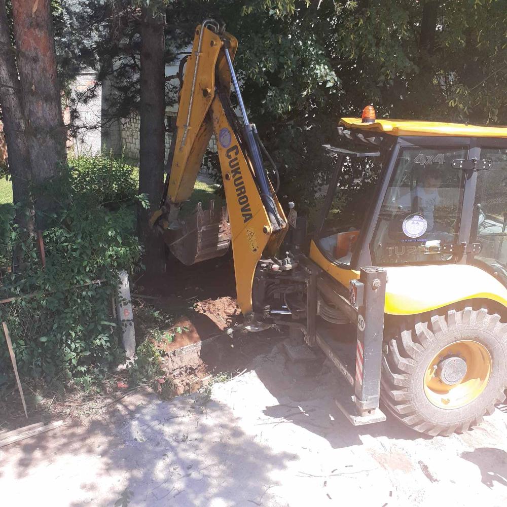 Služba održavanja kanalizacione mreže i objekata:  RADOVI NA KANALIZACIONOJ MREŽI