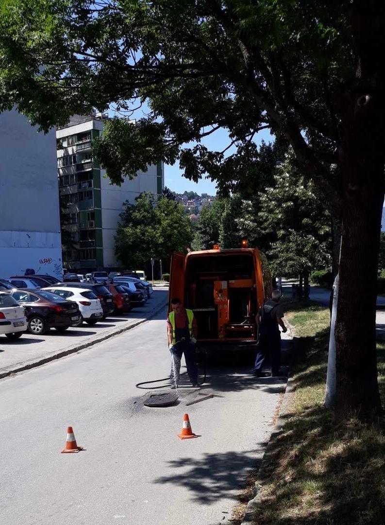 Služba održavanja kanalizacione mreže i objekata:  RADOVI NA KANALIZACIONOJ MREŽI