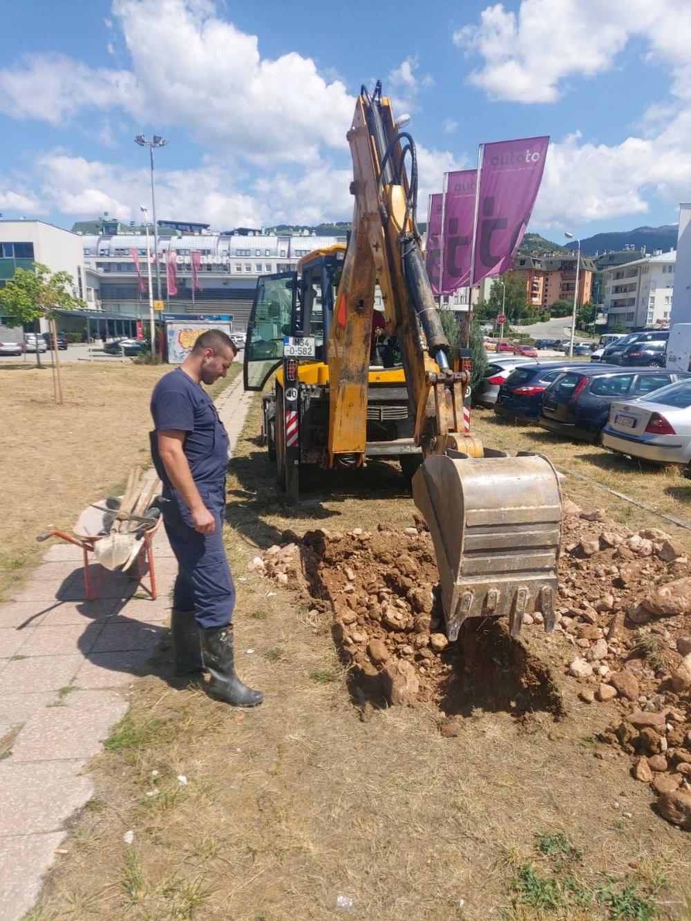Služba održavanja kanalizacione mreže i objekata:  RADOVI NA KANALIZACIONOJ MREŽI