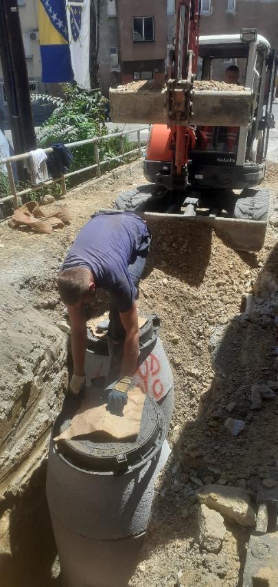 Služba održavanja kanalizacione mreže i objekata:  RADOVI NA KANALIZACIONOJ MREŽI