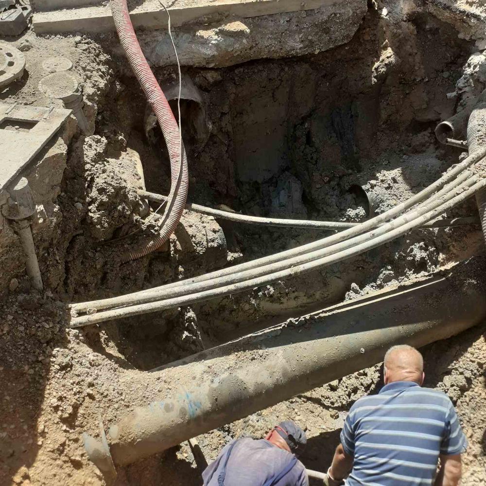Služba održavanja kanalizacione mreže i objekata:  RADOVI NA KANALIZACIONOJ MREŽI