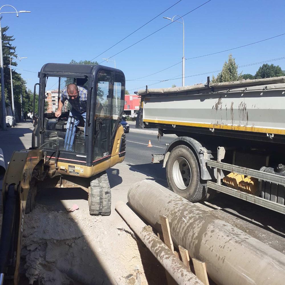Služba održavanja kanalizacione mreže i objekata:  RADOVI NA KANALIZACIONOJ MREŽI