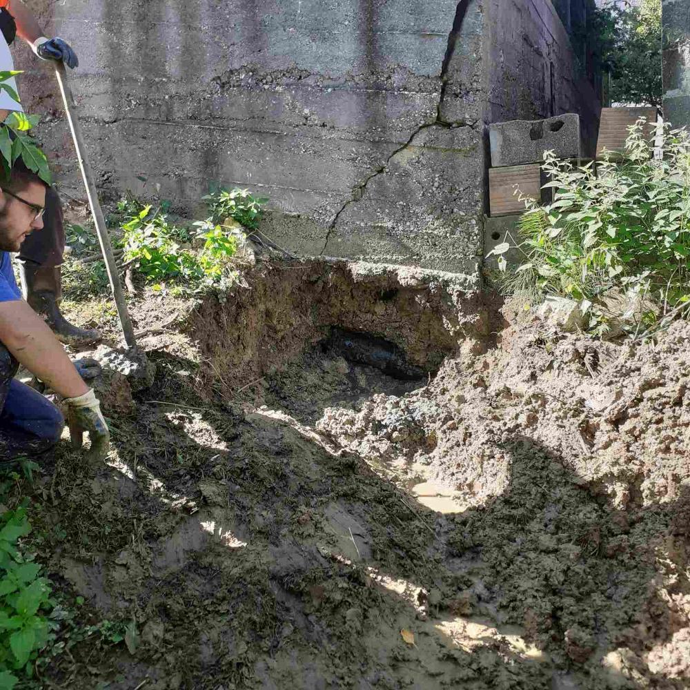 Služba održavanja kanalizacione mreže i objekata:  RADOVI NA KANALIZACIONOJ MREŽI