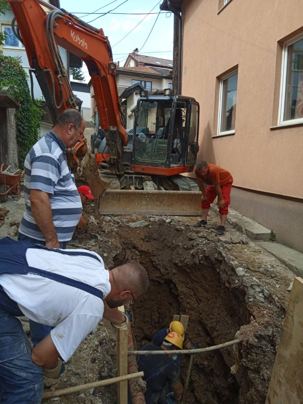 Služba održavanja kanalizacione mreže i objekata: RADOVI NA KANALIZACIONOJ MREŽI