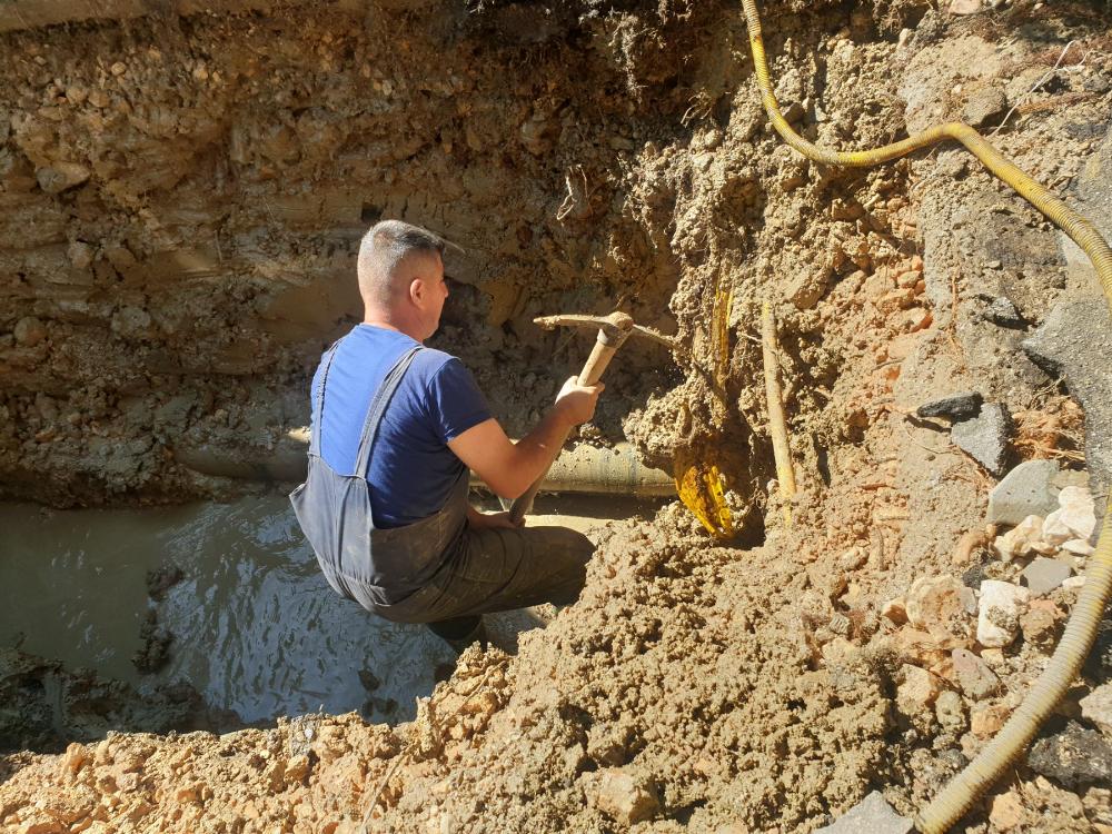 Služba za održavanje vodovodne mreže i objekata: POPRAVKE KVAROVA NA VODOVODNOJ MREŽI