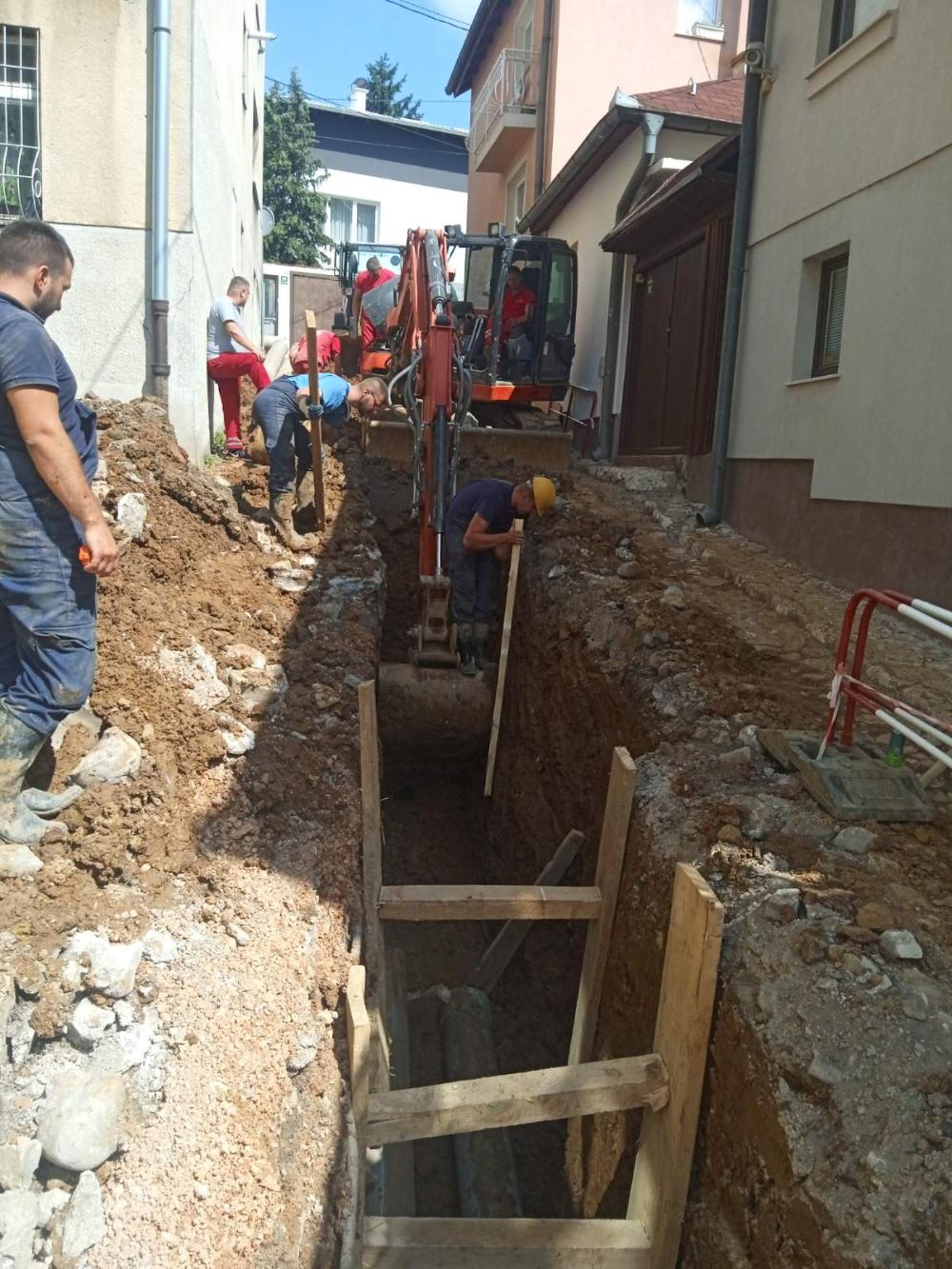 Služba održavanja kanalizacione mreže i objekata: RADOVI NA KANALIZACIONOJ MREŽI