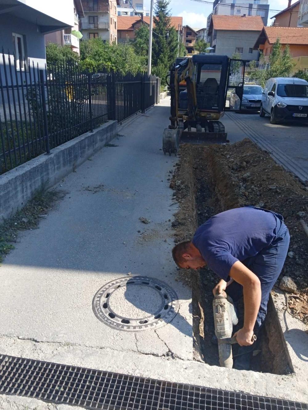 Služba održavanja kanalizacione mreže i objekata: RADOVI NA KANALIZACIONOJ MREŽI