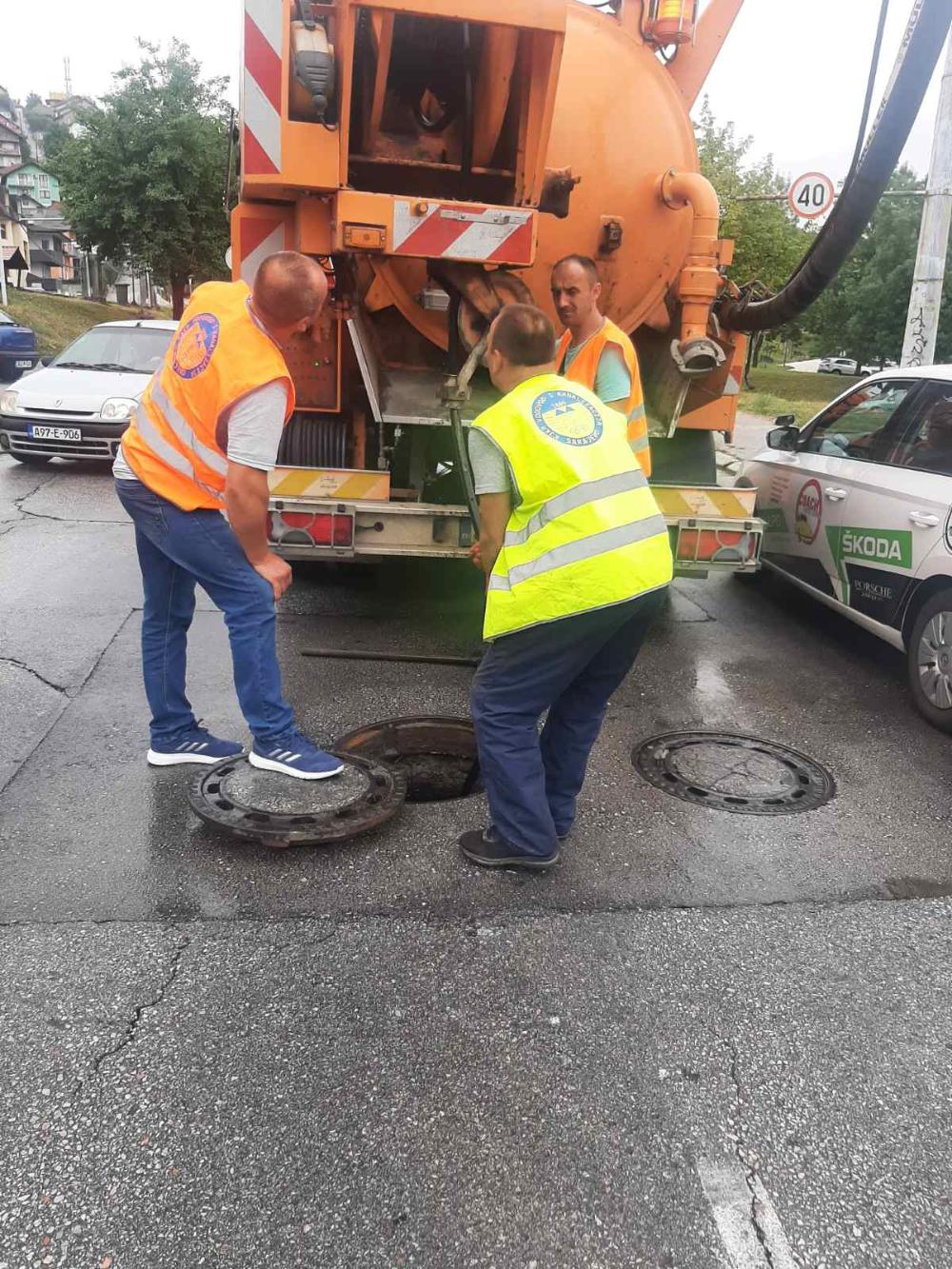 Služba održavanja kanalizacione mreže i objekata: RADOVI NA KANALIZACIONOJ MREŽI
