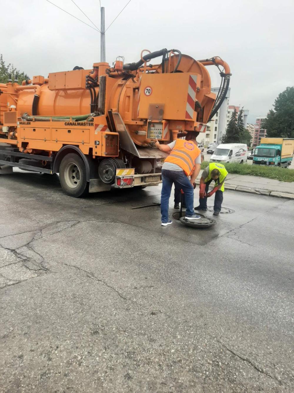 Služba održavanja kanalizacione mreže i objekata: RADOVI NA KANALIZACIONOJ MREŽI
