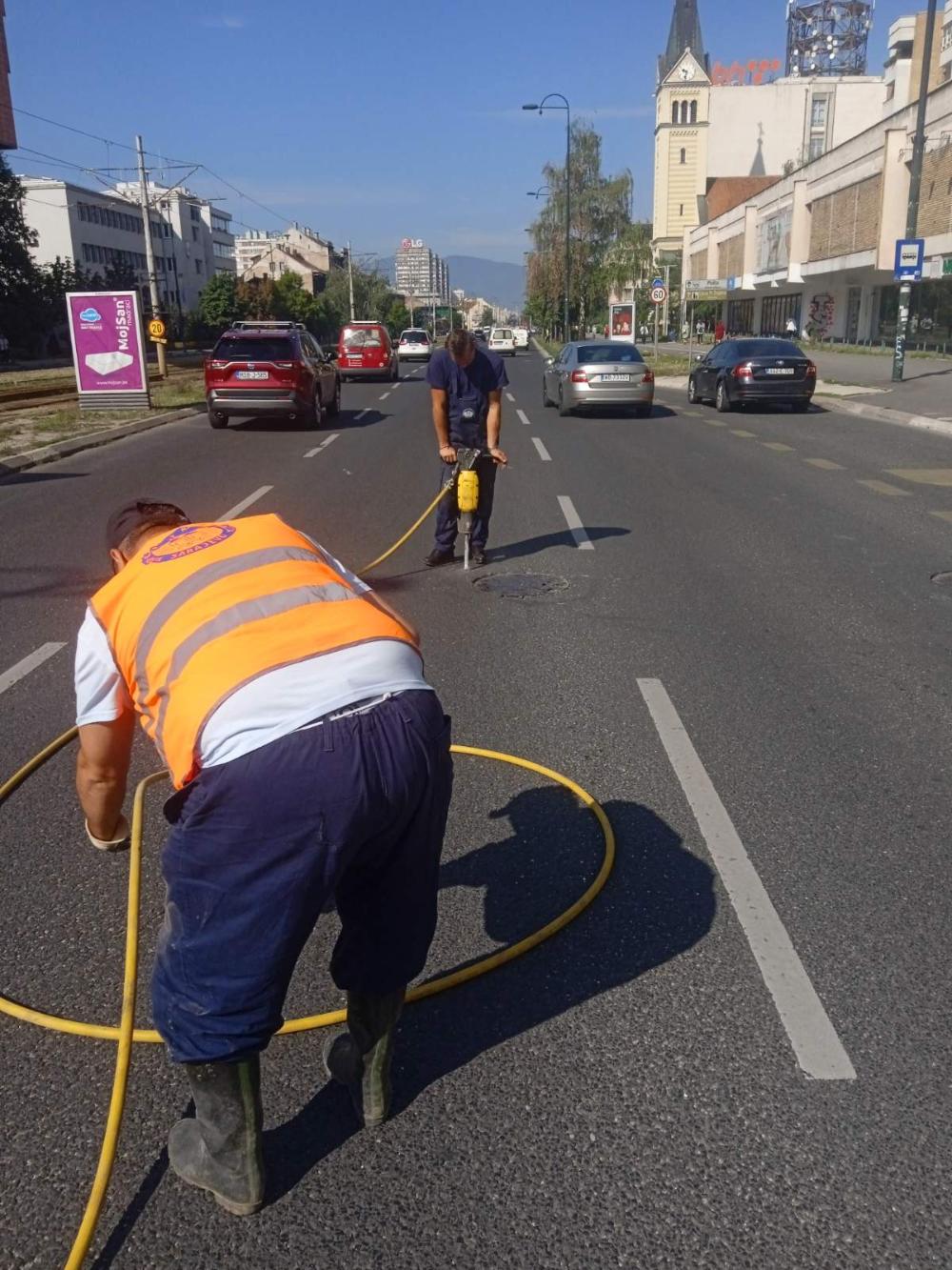 Služba održavanja kanalizacione mreže i objekata: RADOVI NA KANALIZACIONOJ MREŽI