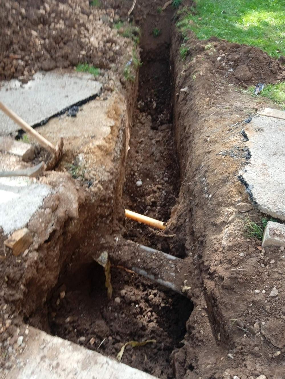 Služba održavanja kanalizacione mreže i objekata: RADOVI NA KANALIZACIONOJ MREŽI