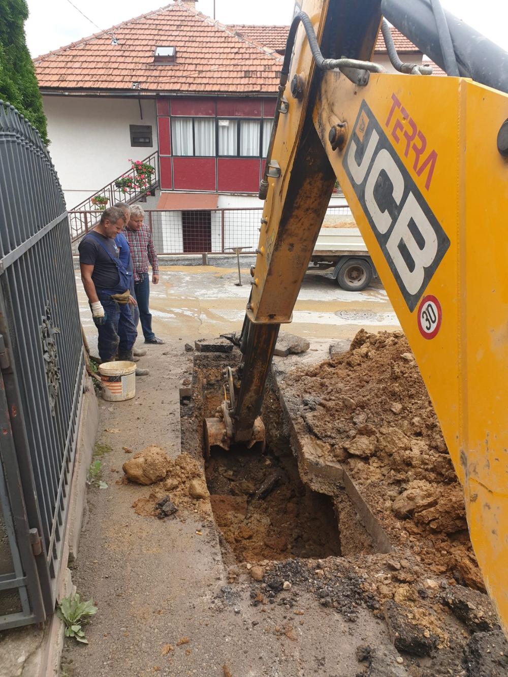 Služba za održavanje vodovodne mreže i objekata: POPRAVKE KVAROVA NA VODOVODNOJ MREŽI