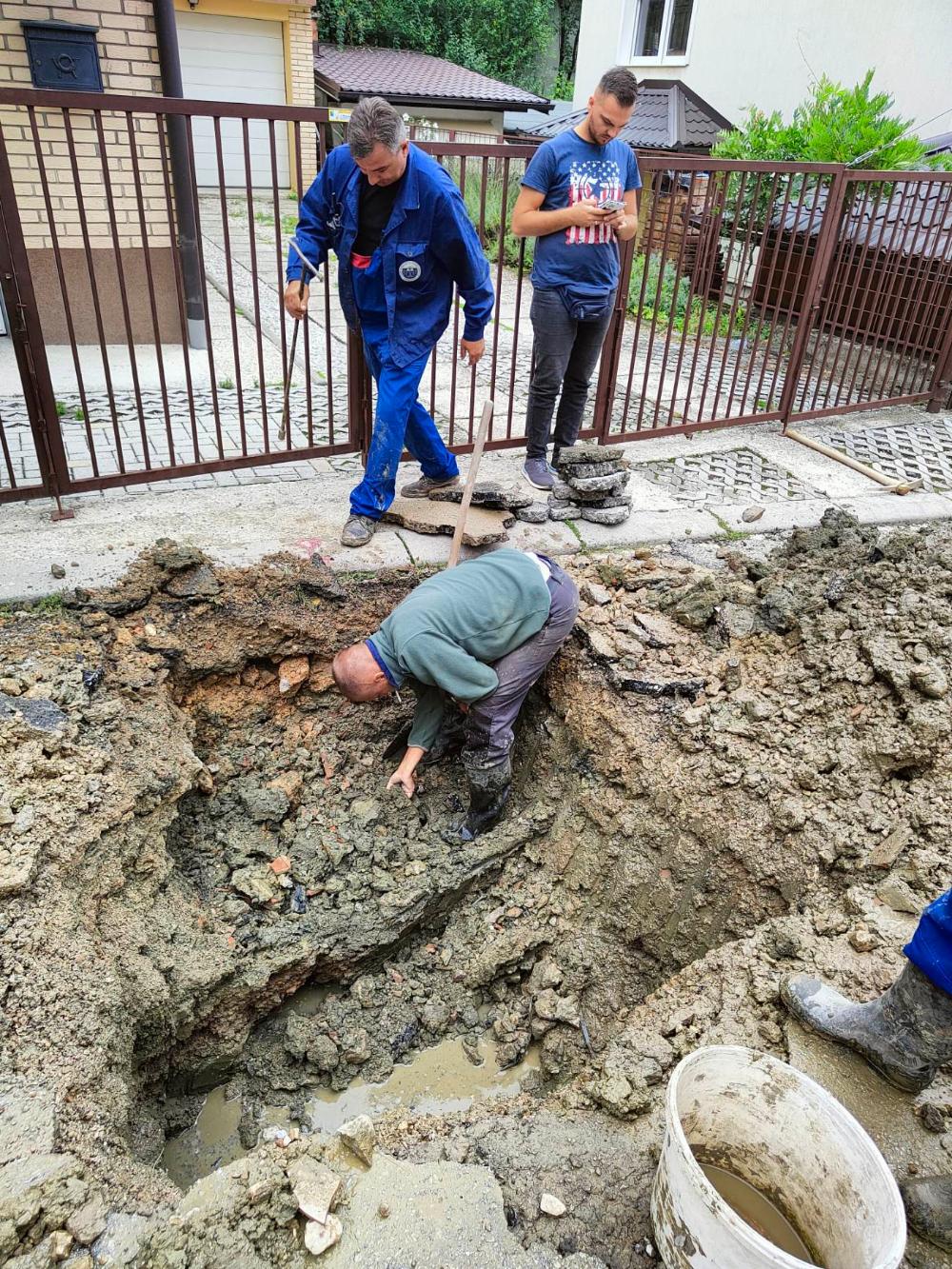 Služba za održavanje vodovodne mreže i objekata: POPRAVKE KVAROVA NA VODOVODNOJ MREŽI