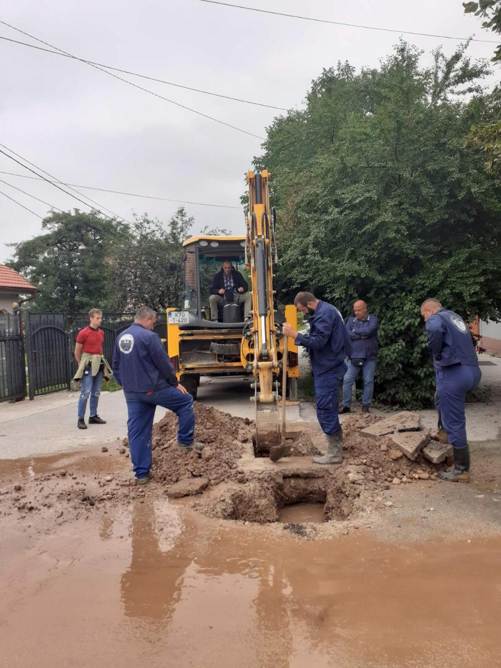 Služba za održavanje vodovodne mreže i objekata: POPRAVKE KVAROVA NA VODOVODNOJ MREŽI