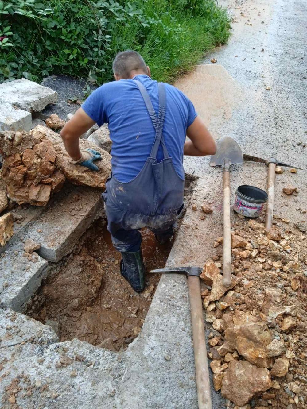 Služba za održavanje vodovodne mreže i objekata: POPRAVKE KVAROVA NA VODOVODNOJ MREŽI