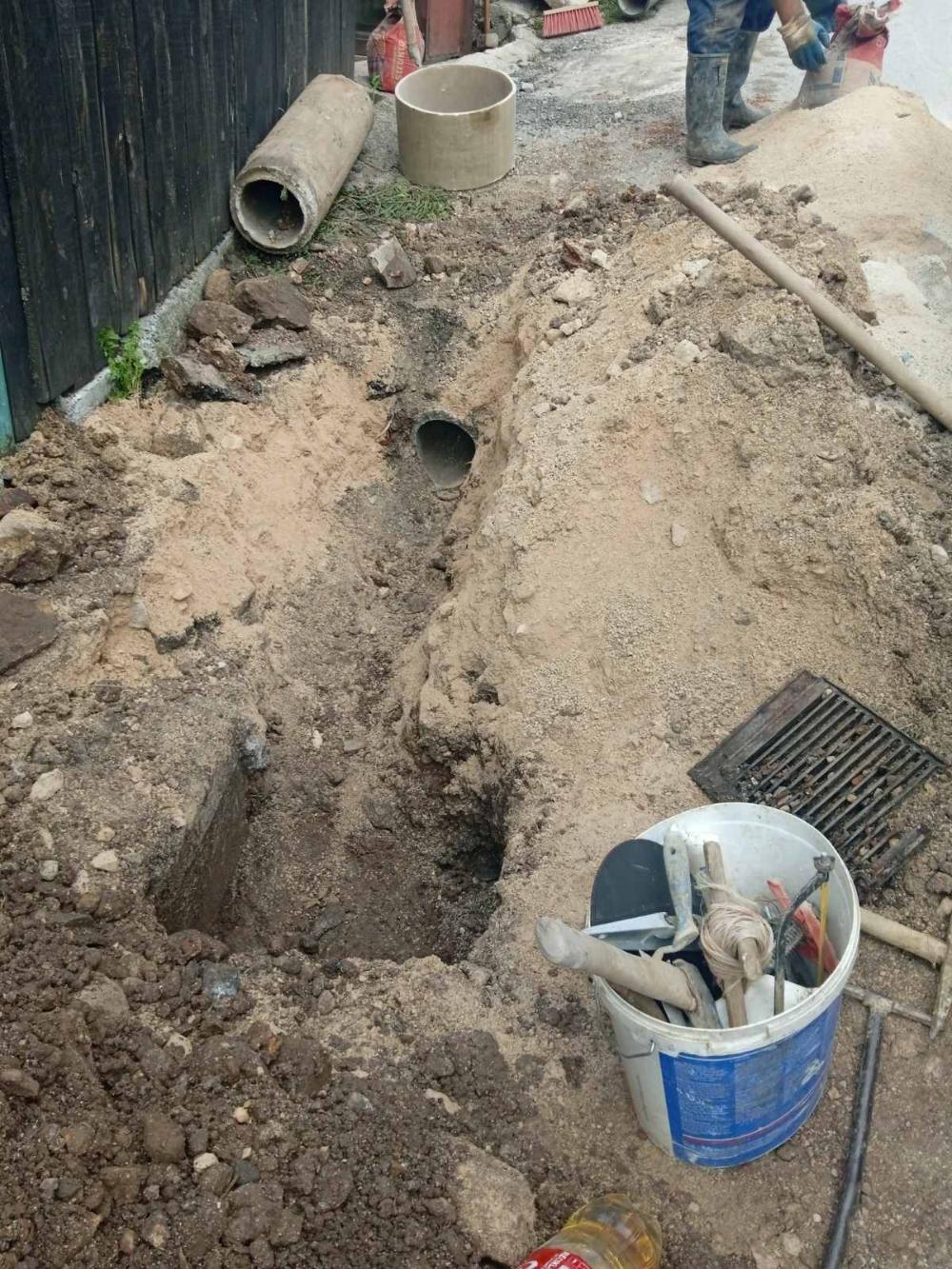 Služba održavanja kanalizacione mreže i objekata: RADOVI NA KANALIZACIONOJ MREŽI