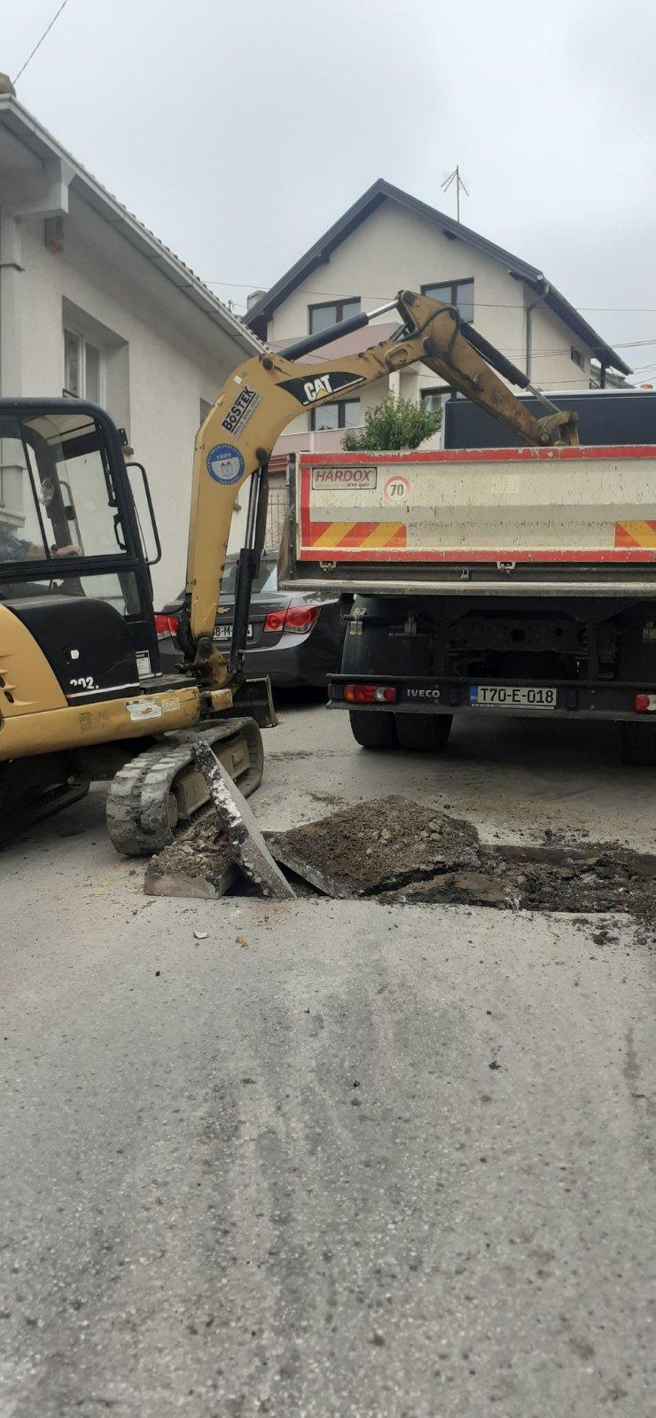 Služba održavanja kanalizacione mreže i objekata: RADOVI NA KANALIZACIONOJ MREŽI