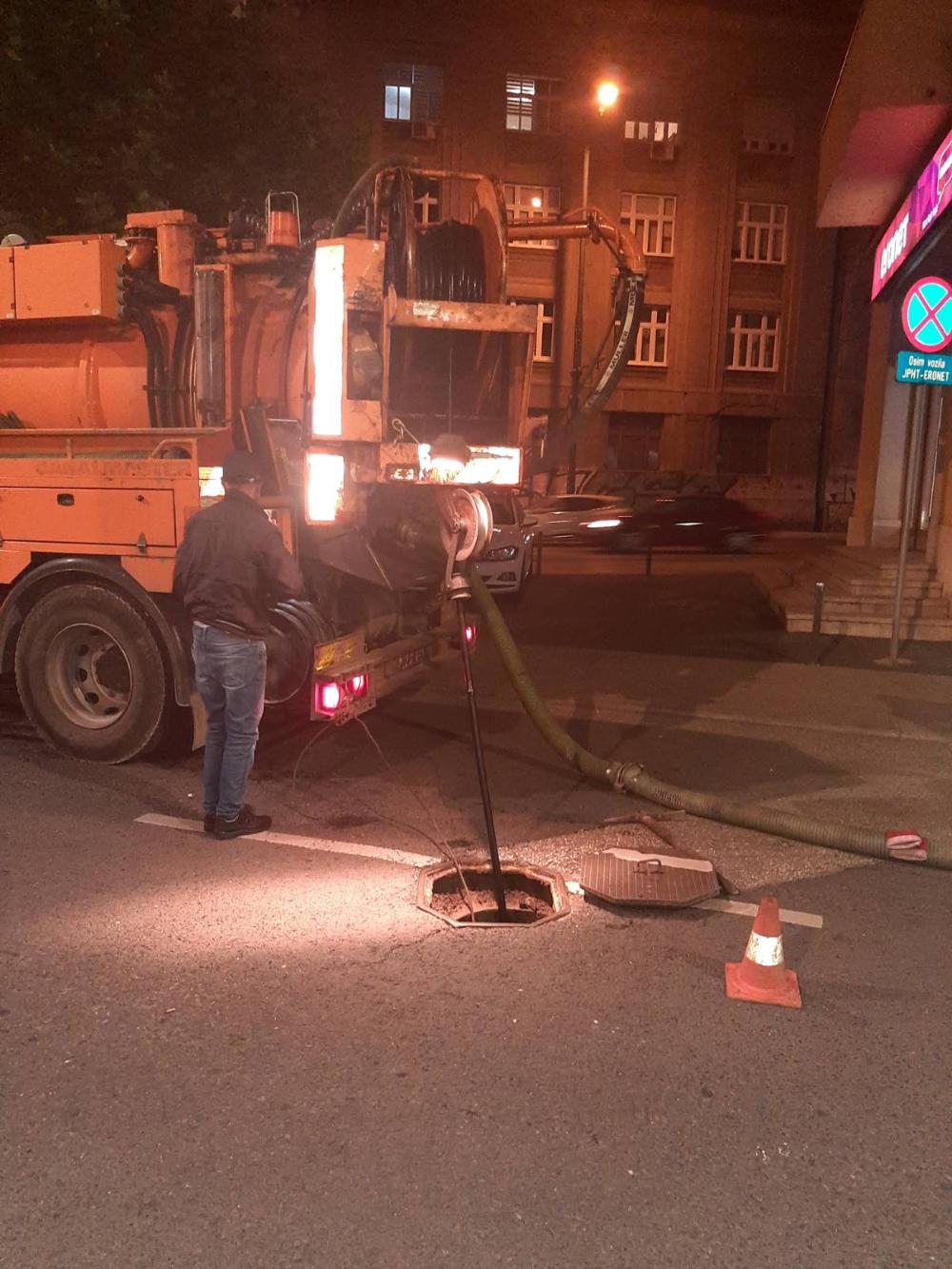 Odjeljenje za održavanje kanalske mreže, objekata i hitne intervencije: SVAKODNEVNO ČIŠĆENJE KANALA I SLIVNIKA