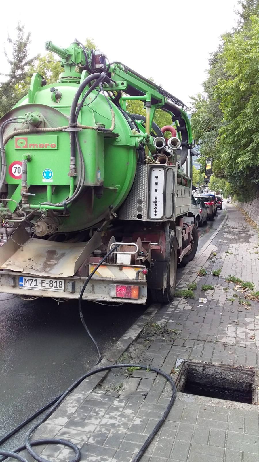 Služba održavanja kanalizacione mreže i objekata: RADOVI NA KANALIZACIONOJ MREŽI