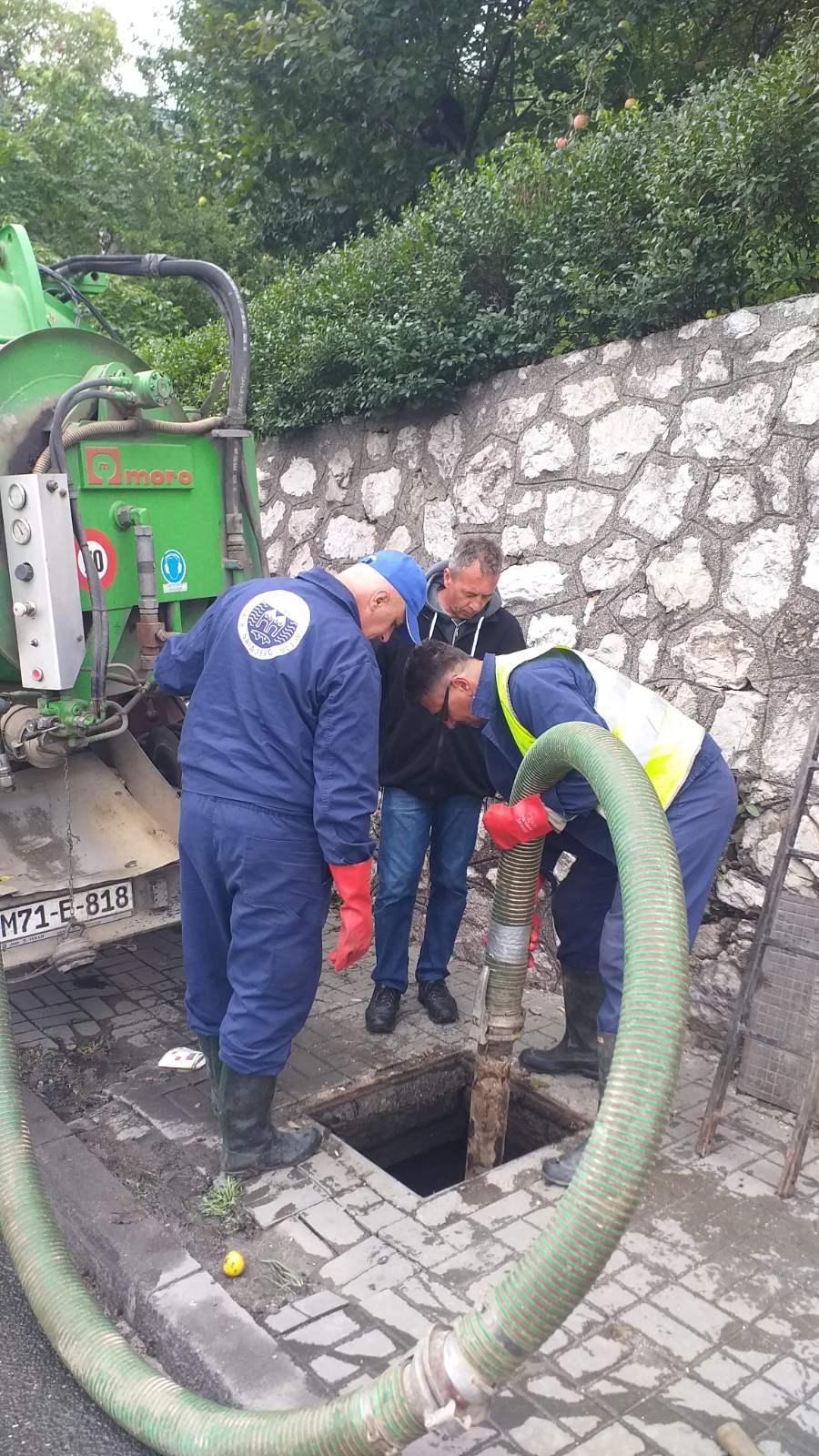 Služba održavanja kanalizacione mreže i objekata: RADOVI NA KANALIZACIONOJ MREŽI