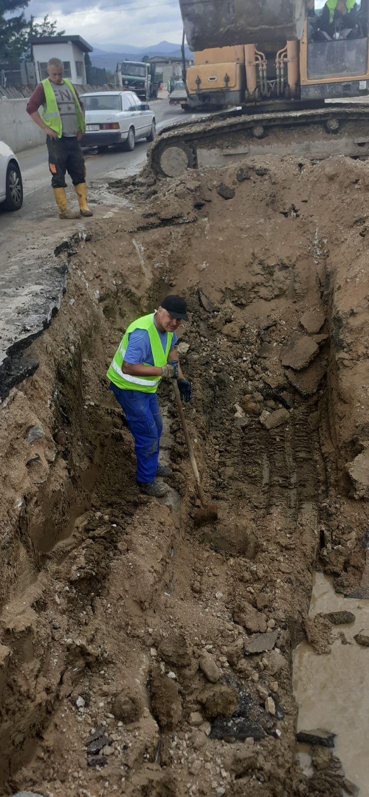Služba održavanja kanalizacione mreže i objekata: RADOVI NA KANALIZACIONOJ MREŽI