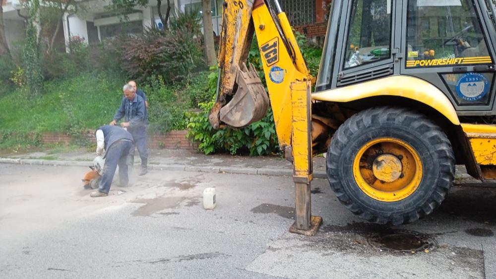Služba za održavanje vodovodne mreže i objekata: POPRAVKE KVAROVA NA VODOVODNOJ MREŽI