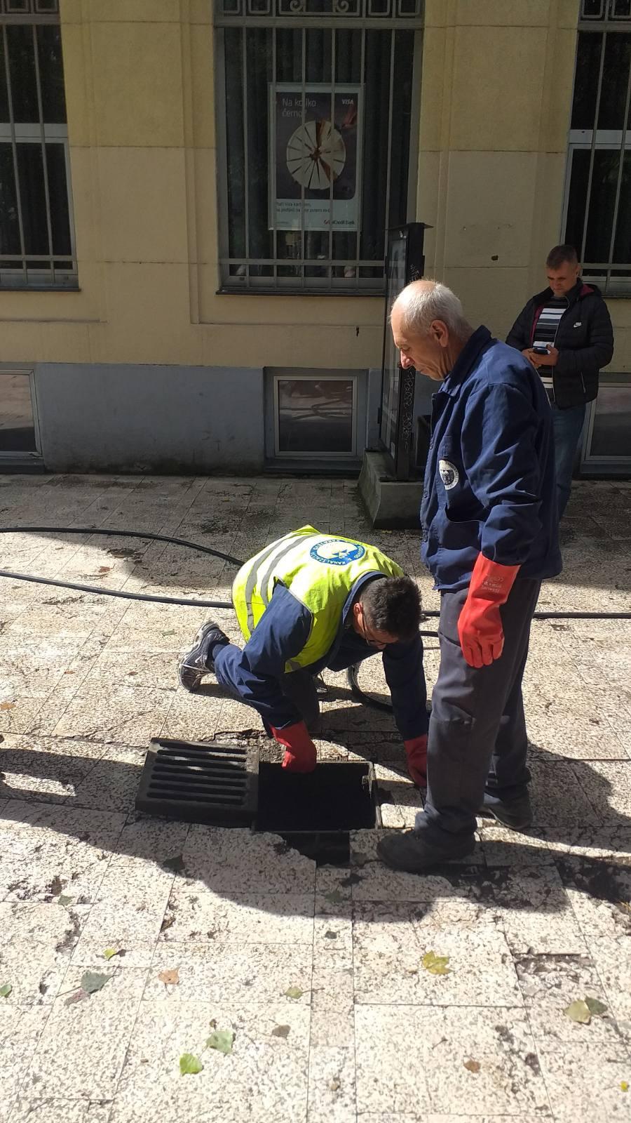 Služba održavanja kanalizacione mreže i objekata: RADOVI NA KANALIZACIONOJ MREŽI