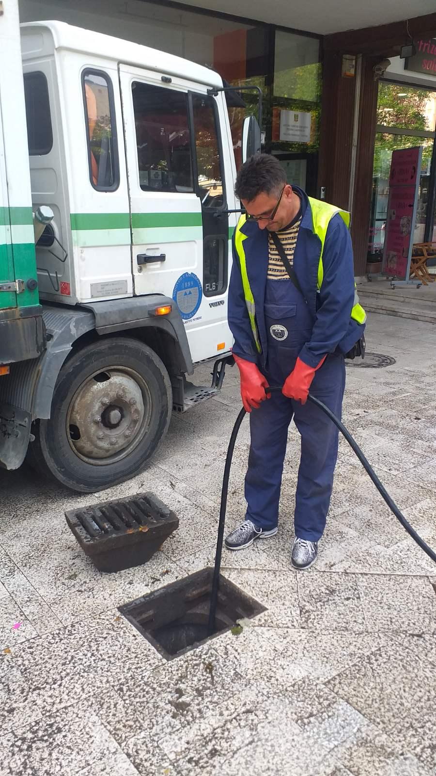 Služba održavanja kanalizacione mreže i objekata: RADOVI NA KANALIZACIONOJ MREŽI