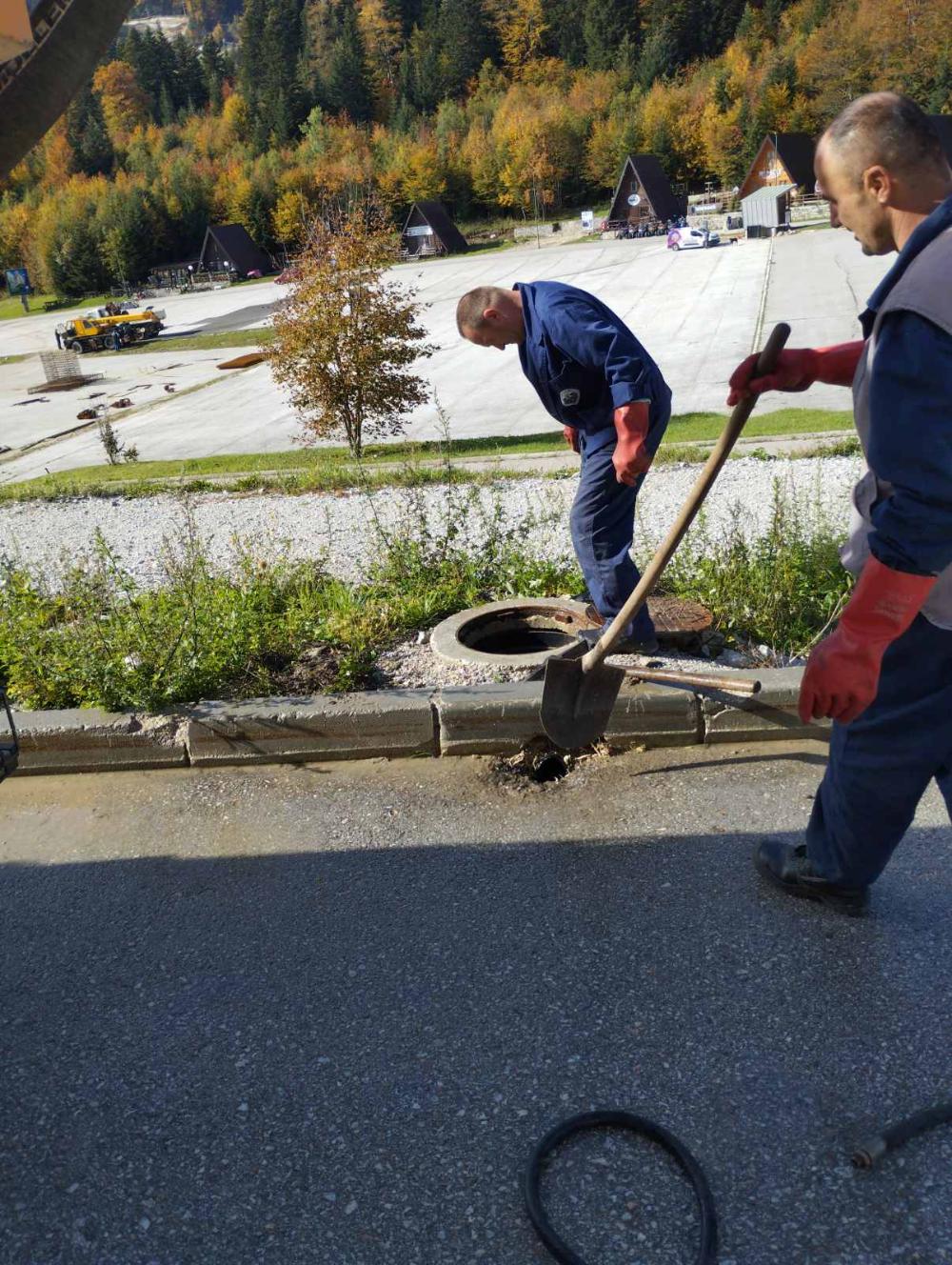 Služba održavanja kanalizacione mreže i objekata: RADOVI NA KANALIZACIONOJ MREŽI