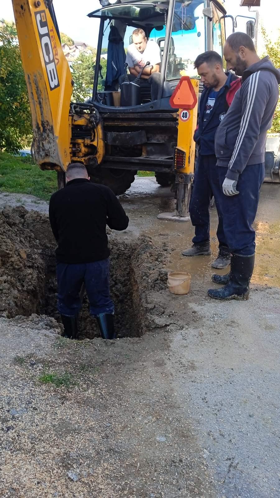 Služba za održavanje vodovodne mreže i objekata: POPRAVKE KVAROVA NA VODOVODNOJ MREŽI